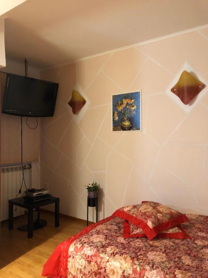 Charming quiet studio Coltea Old Town Bucarest Exterior foto