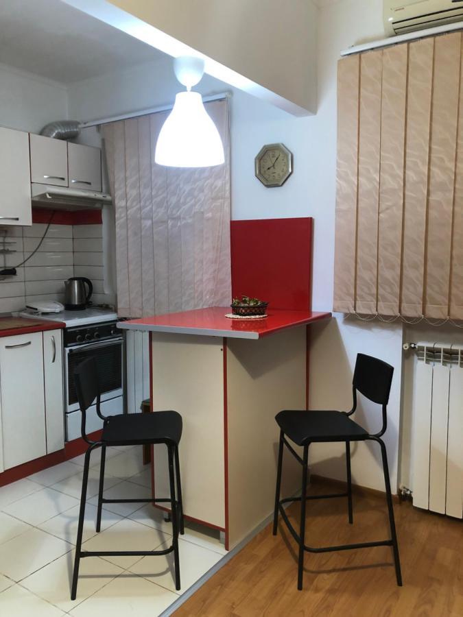 Charming quiet studio Coltea Old Town Bucarest Exterior foto